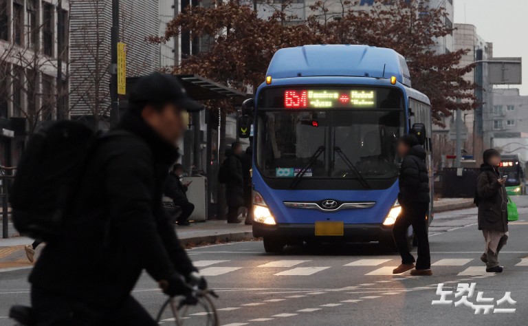 '곧 도착' 서울시내버스 정상운행 시작