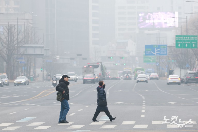 한파 주춤하니 미세먼지 기승