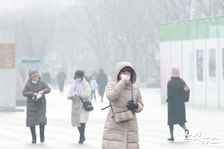한파 주춤하니 미세먼지 기승