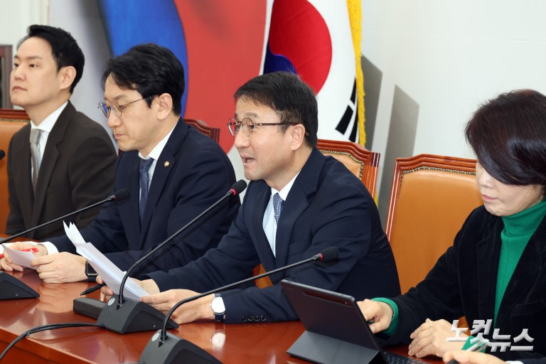 더불어민주당 원내대책회의