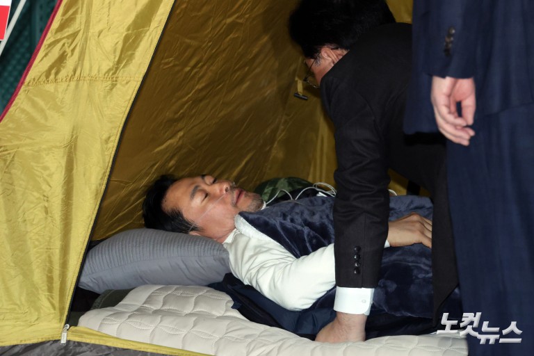 국민의힘, 로텐더홀 농성장 최고위원회의