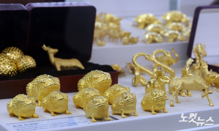 '금 한돈 백만원' 시대