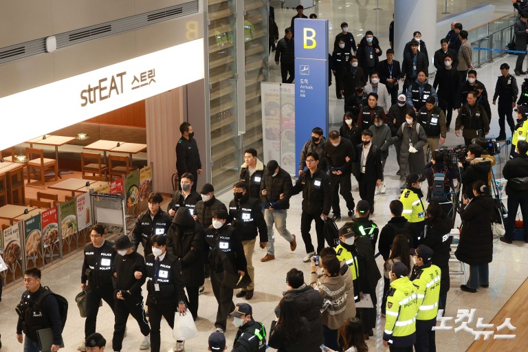 ‘캄보디아 범죄조직’ 73명 강제송환…역대 최대 규모