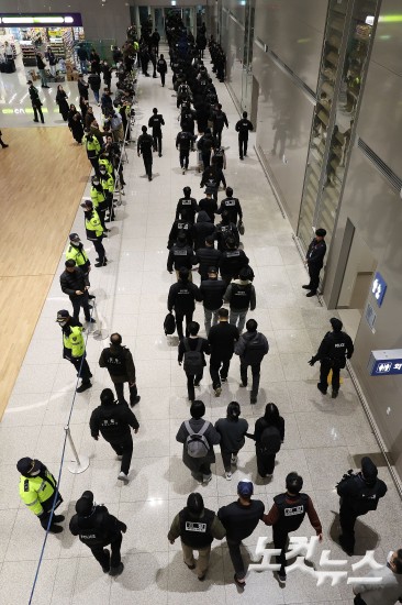 ‘캄보디아 범죄조직’ 73명 강제송환…역대 최대 규모