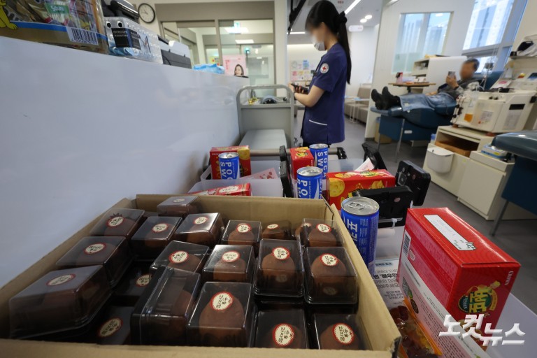 "헌혈하면 두쫀쿠"...헌혈자 2.5배 증가