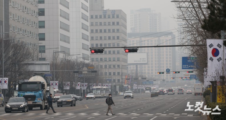 올해 첫 '미세먼지 비상저감조치'