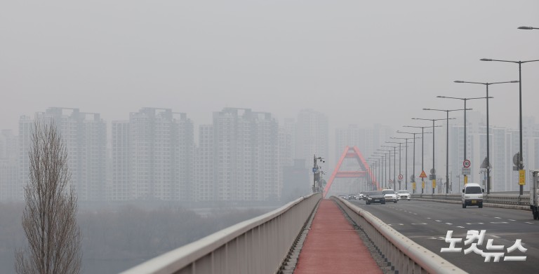 올해 첫 '미세먼지 비상저감조치'