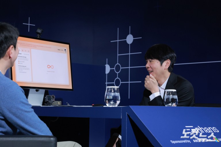 AI와 다시 만난 이세돌...이번엔 ‘대결’ 아닌 ‘협업’