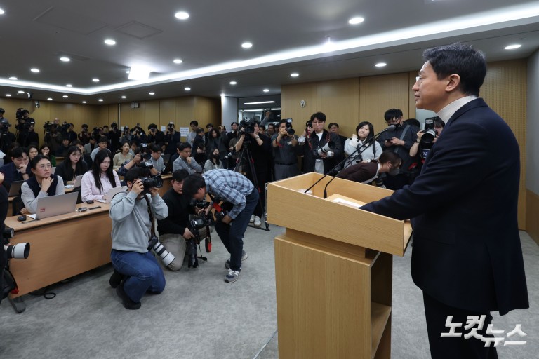 오세훈 "국민의힘 서울시장 후보 등록"