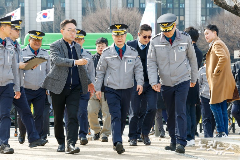 서울경찰청장, BTS 공연 앞두고 광화문광장 현장점검