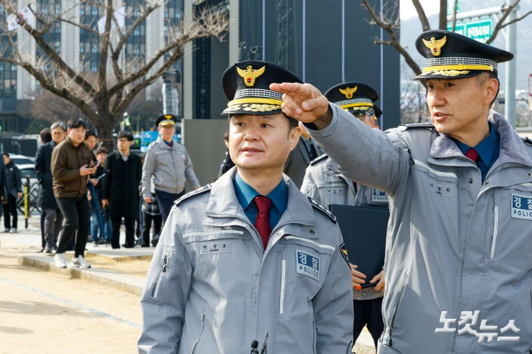 서울경찰청장, BTS 공연 앞두고 광화문광장 현장점검