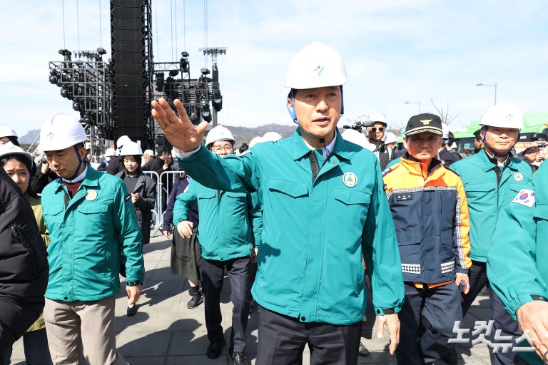 오세훈 서울시장, BTS 광화문 공연 시설 점검