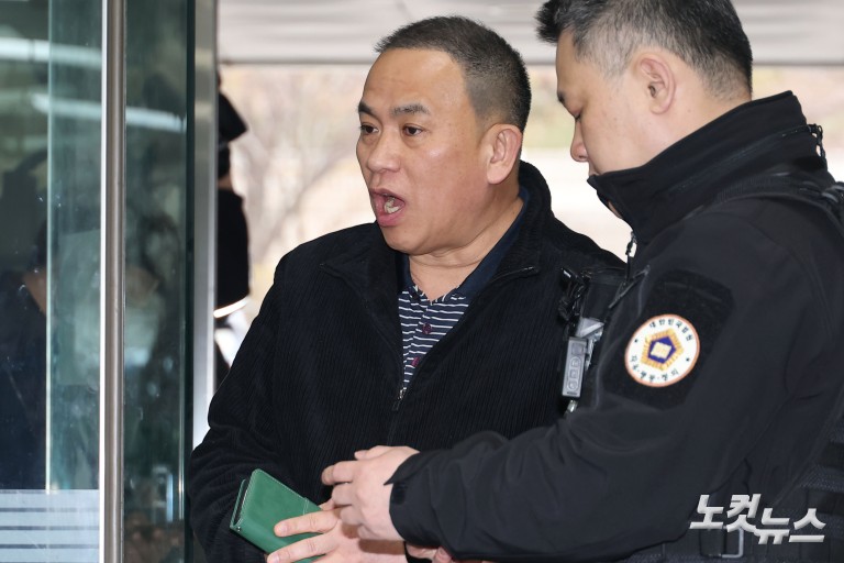 오세훈 시장 재판 증인 출석하는 명태균