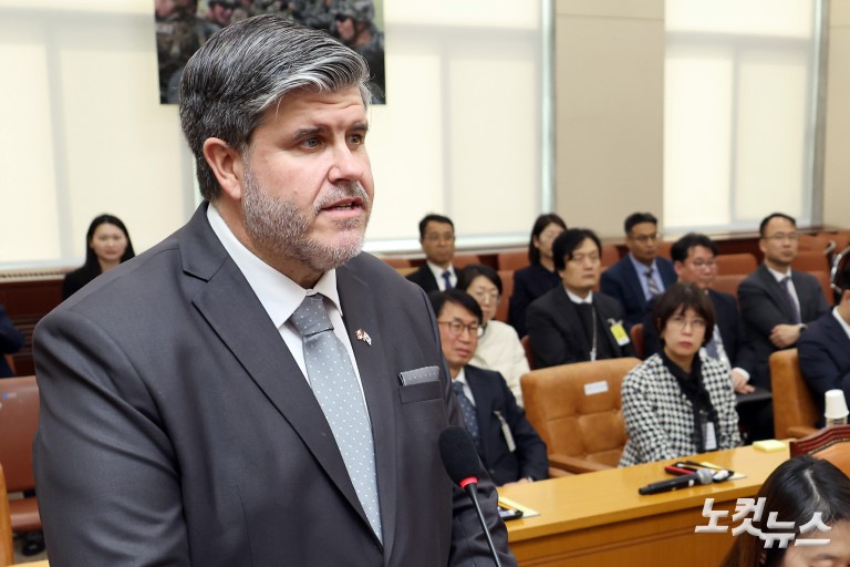 국회 국방위원회 전체회의