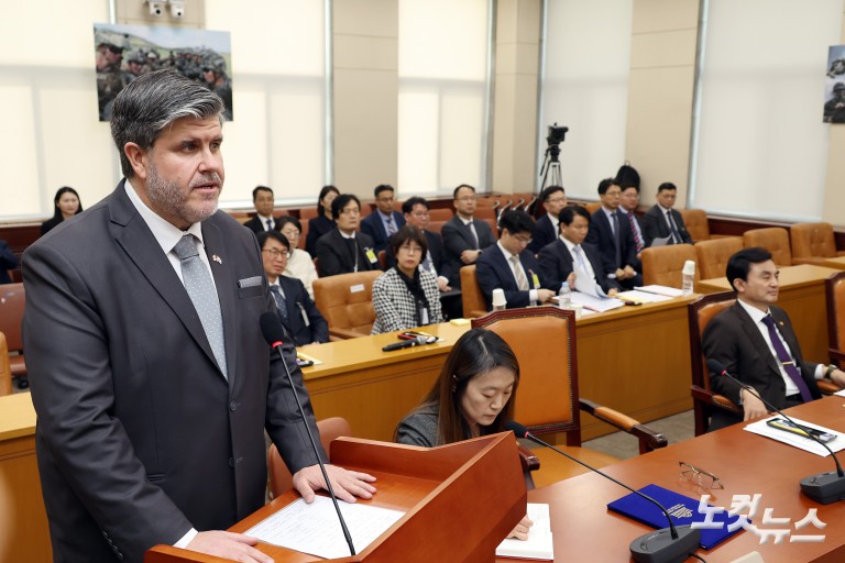 국회 국방위원회 전체회의