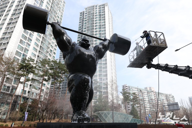 봄맞이 올림픽 조형물 세척