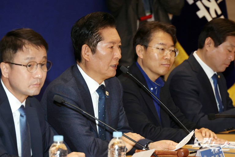 민주당, 국회에서 서울 현장 최고위원회의