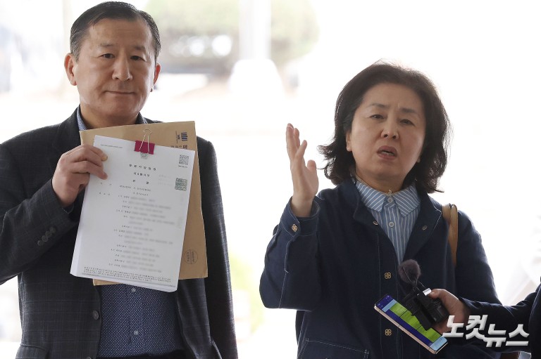 오세훈, '여론조사비 대납 의혹' 재판 출석…김영선 증인신문