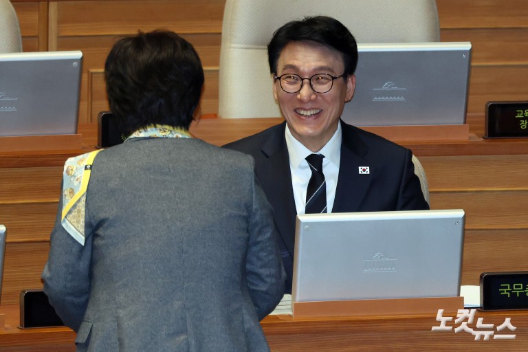 정치·외교·통일·안보 분야 대정부질문