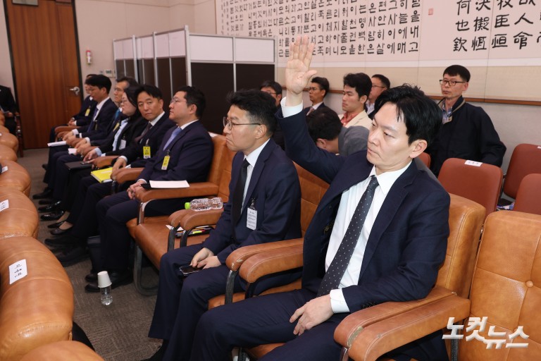 박상용 검사 '증인선서 거부'