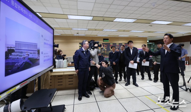 오세훈, 지하철 혼잡 줄일 '무선통신 제어시스템' 점검