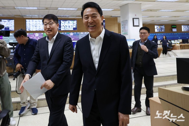 오세훈, 지하철 혼잡 줄일 '무선통신 제어시스템' 점검