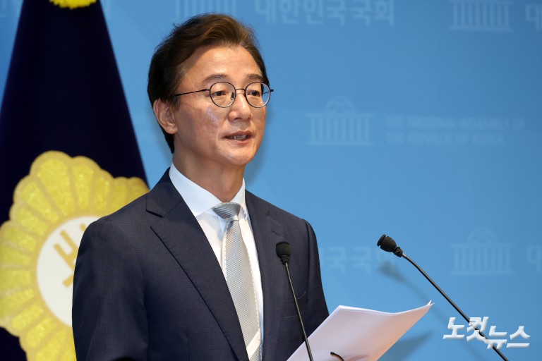 전재수, 부산시장 후보 확정 관련 기자회견