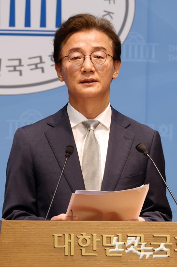 전재수, 부산시장 후보 확정 관련 기자회견