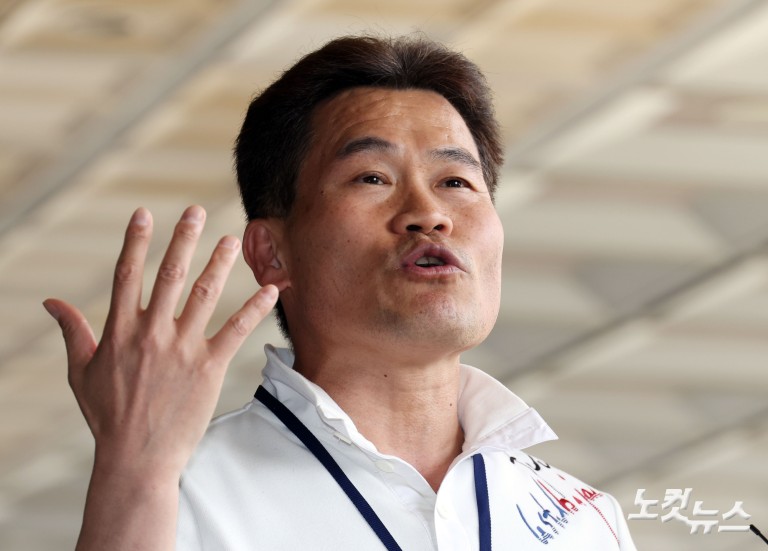유튜버 전한길, 검찰 출석
