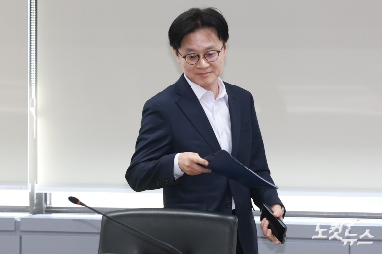 산업통상부 장관, 원유·나프타 수급 대응 점검회의