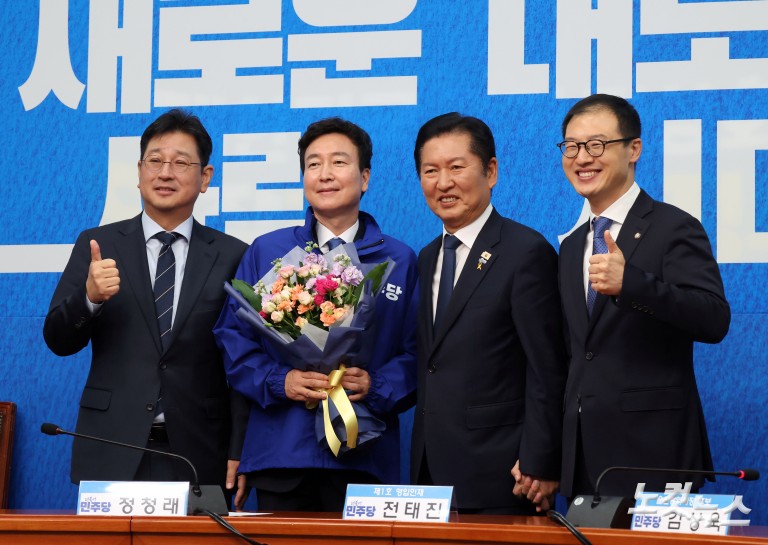 민주당, '1호 인재' 전태진 변호사 영입…울산 남구갑 보궐 출마