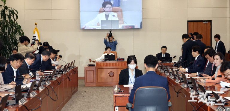 국회 재경위, 신현송 한국은행 총재 후보자 청문보고서 채택