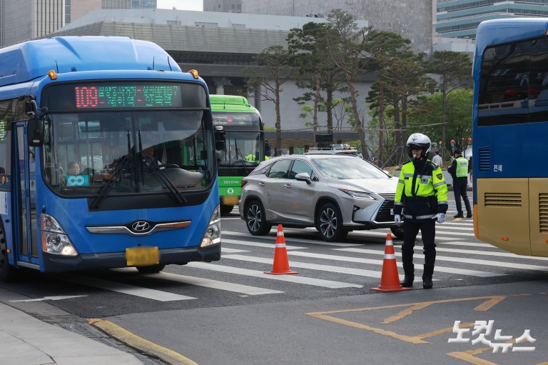 경찰, 두 달간 '우회전 일시정지' 집중단속