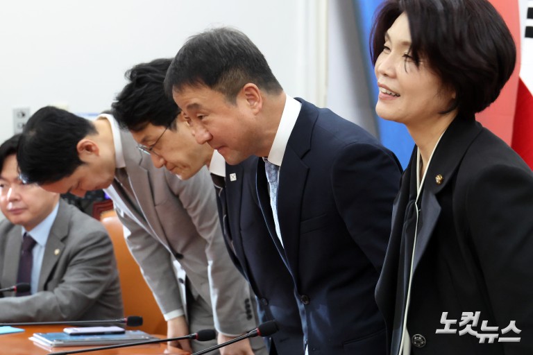 더불어민주당 원내대책회의