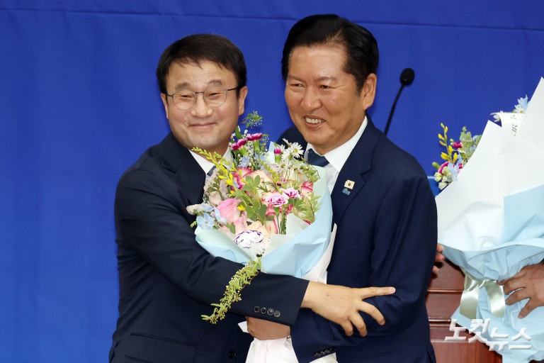 한병도, 민주당 원내대표 연임