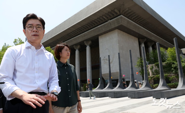 감사의 정원 찾은 정원오 후보