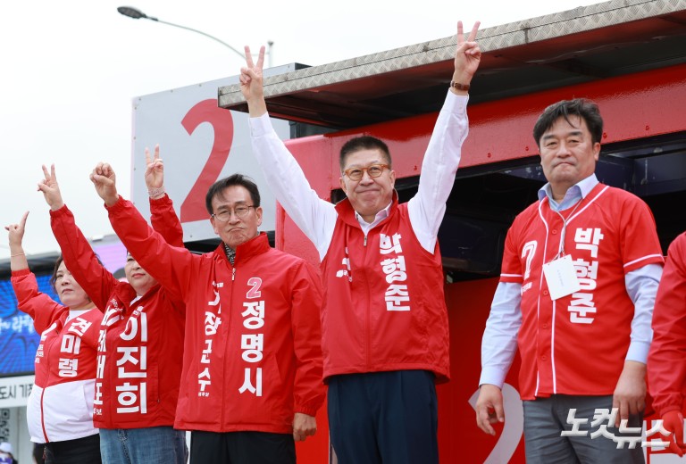 박형준 부산시장 후보, 출근길 인사