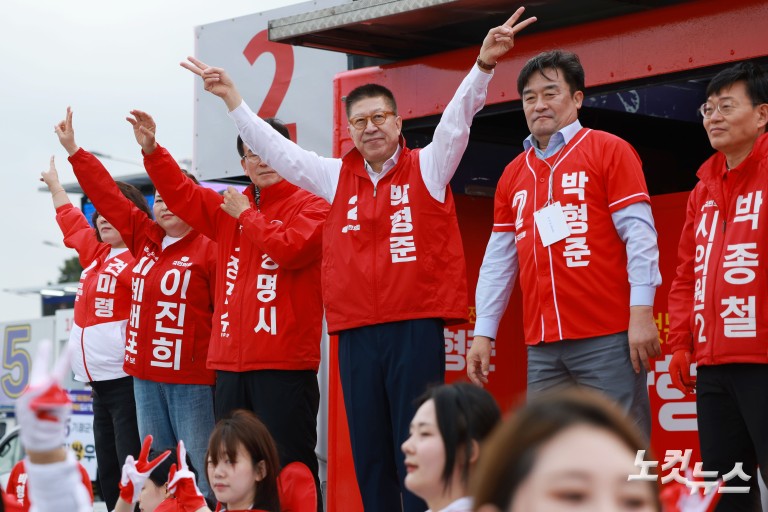 박형준 부산시장 후보, 출근길 인사