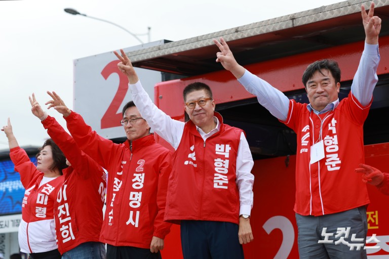 박형준 부산시장 후보, 출근길 인사