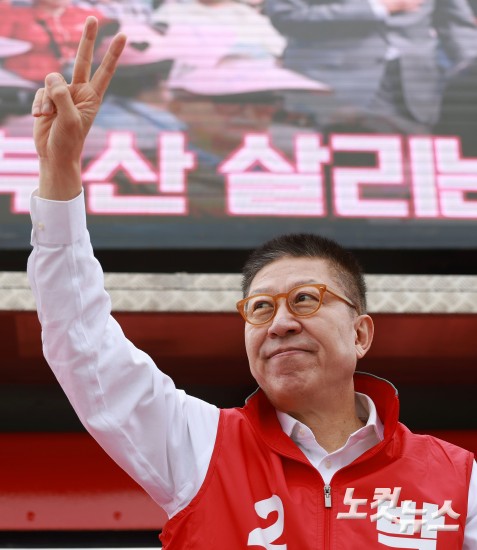 박형준 부산시장 후보, 출근길 인사