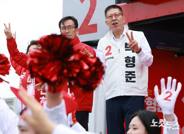 박형준 부산시장 후보, 출근길 인사
