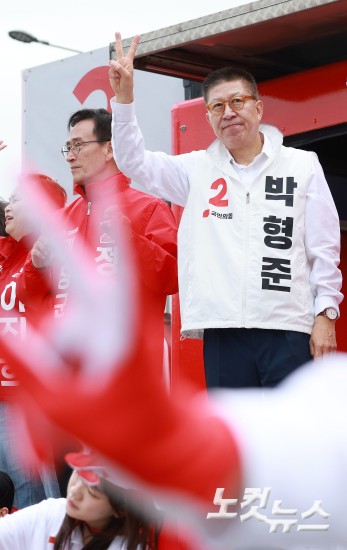 박형준 부산시장 후보, 출근길 인사