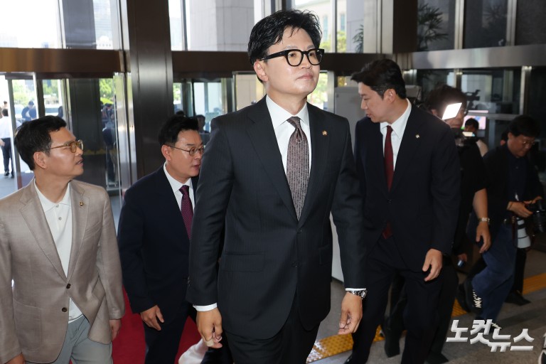 한동훈, 국회 첫 등원