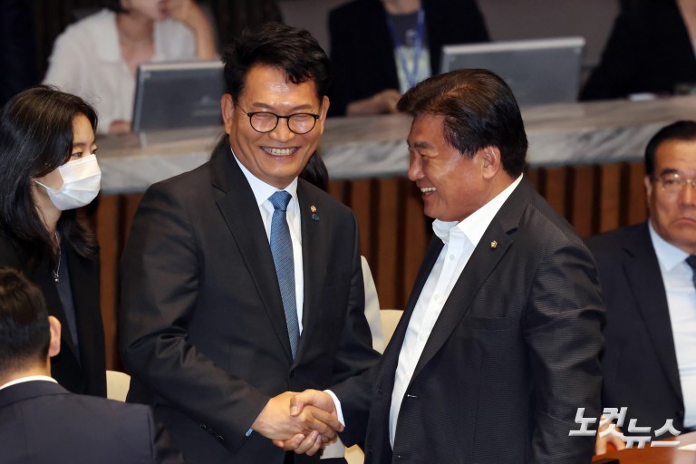 국회 본회의, 국회의장·부의장 선출 및 재보궐선거 의원선서