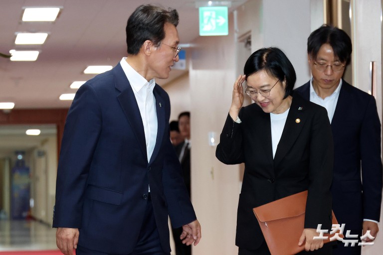 김민석-한성숙, 국무회의 참석