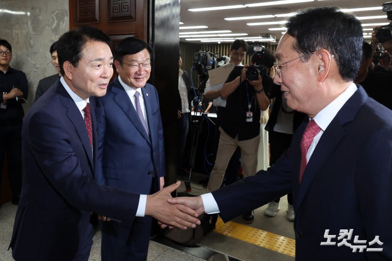 국민의힘 초·재선의원, 원내대표 후보자 초청 간담회