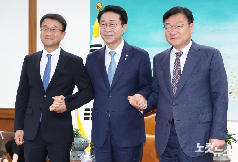 국회의장-여야 원내대표 상견례