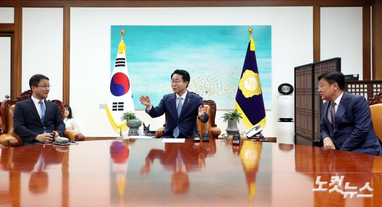 국회의장-여야 원내대표 상견례