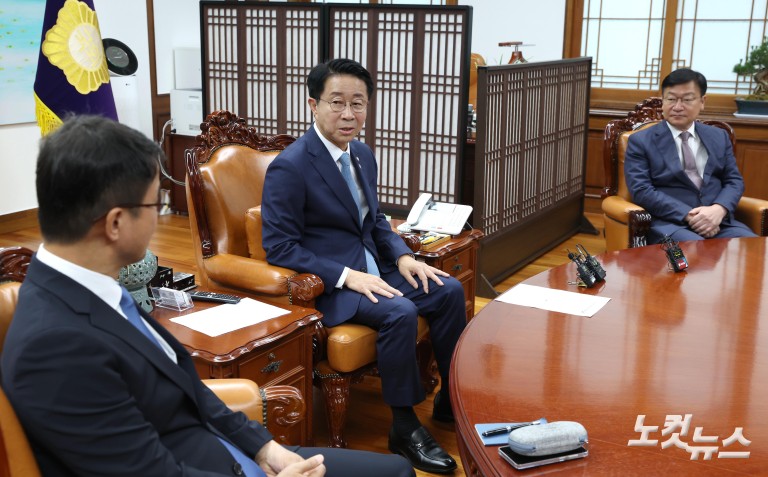 국회의장-여야 원내대표 상견례