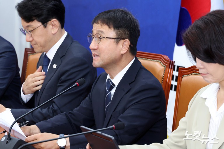 더불어민주당 원내대책회의
